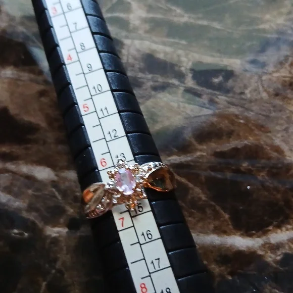 Vintage Size 6 3/4 - 7, 10k - 2.03g Pink Gemstone Ring - Picture 5 of 6